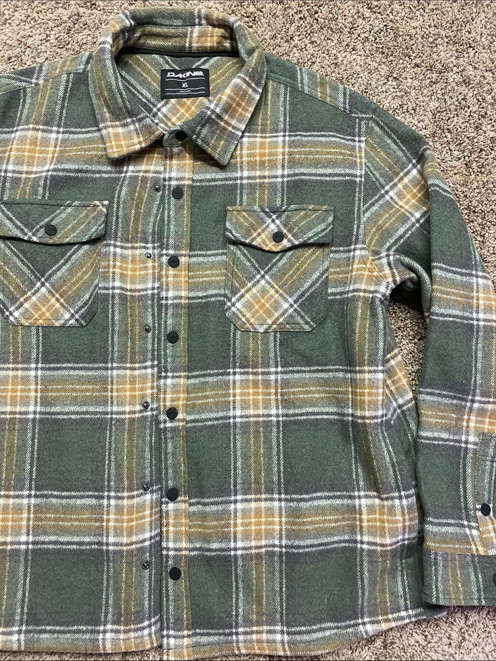 Dakine Olive Green Plaid Lightweight Shirt Jacket Tan Accents Men’s XL - 1513